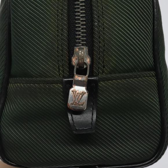 LOUIS VUITTON Taiga Parana Clutch Bag Epicea M30754 LV Auth bs24494